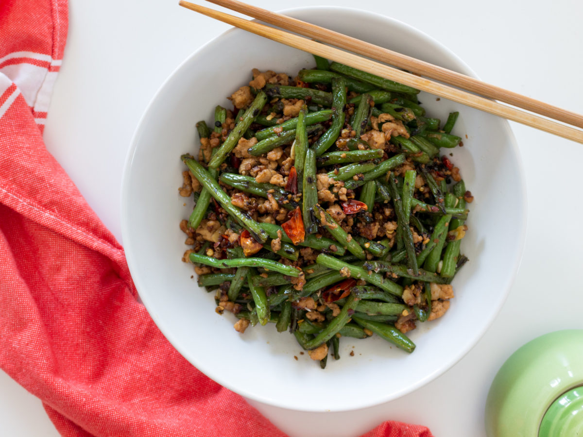 Sichuan Dry-Fried Green Beans 少油正宗 干煸四季豆 | The Rice Lover