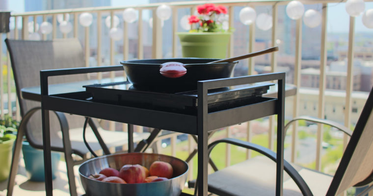 Create your own tiny outdoor kitchen with just a few items