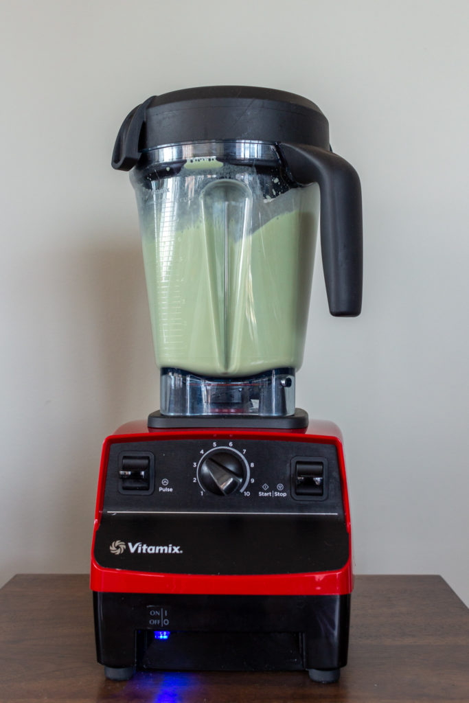 Certified reconditioned Vitamix 5300 blending matcha green tea soy milk