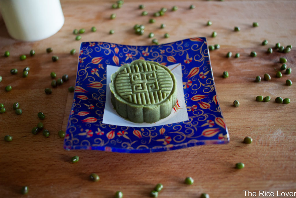 Mung bean cake