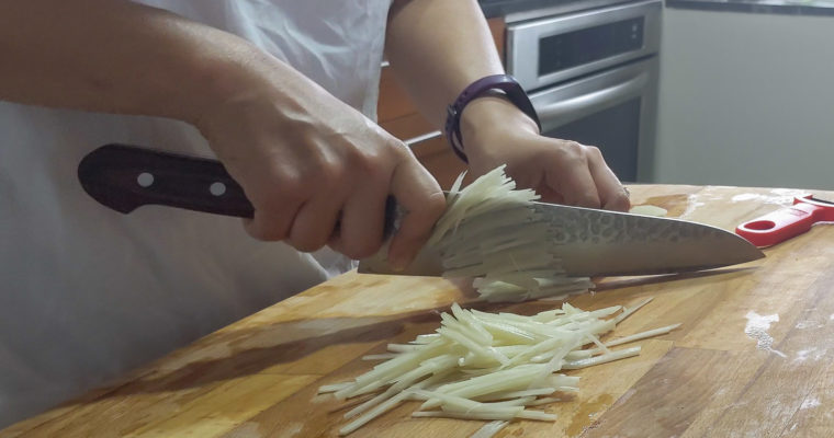 Pinch grip is the safest, most stable way to hold a knife, like for Chinese julienned potatoes