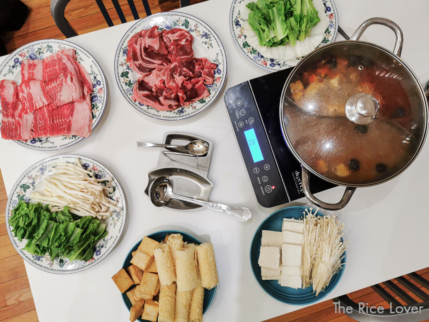 Virtual hotpot party 云火锅 is an easy and festive way to gather remotely with friends and family